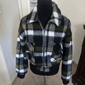Fashion Nova Black and White Plaid Puffer Jacket